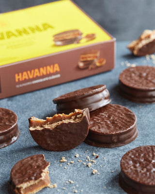 Official Havanna chocolate alfajores box filled with dulce de leche from Casa Argentina UK distributor
